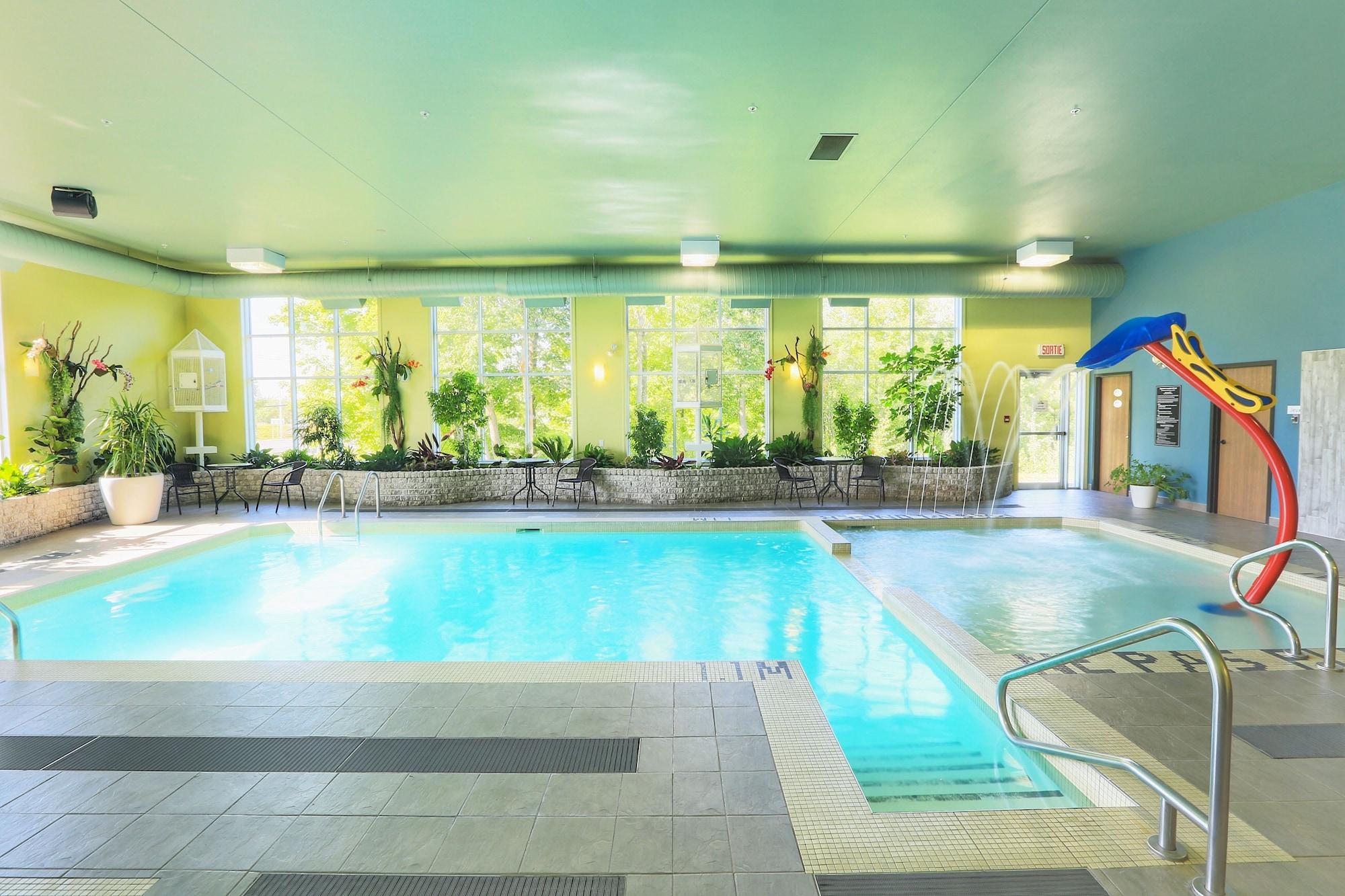 Days Inn By Wyndham Levis Bagian luar foto